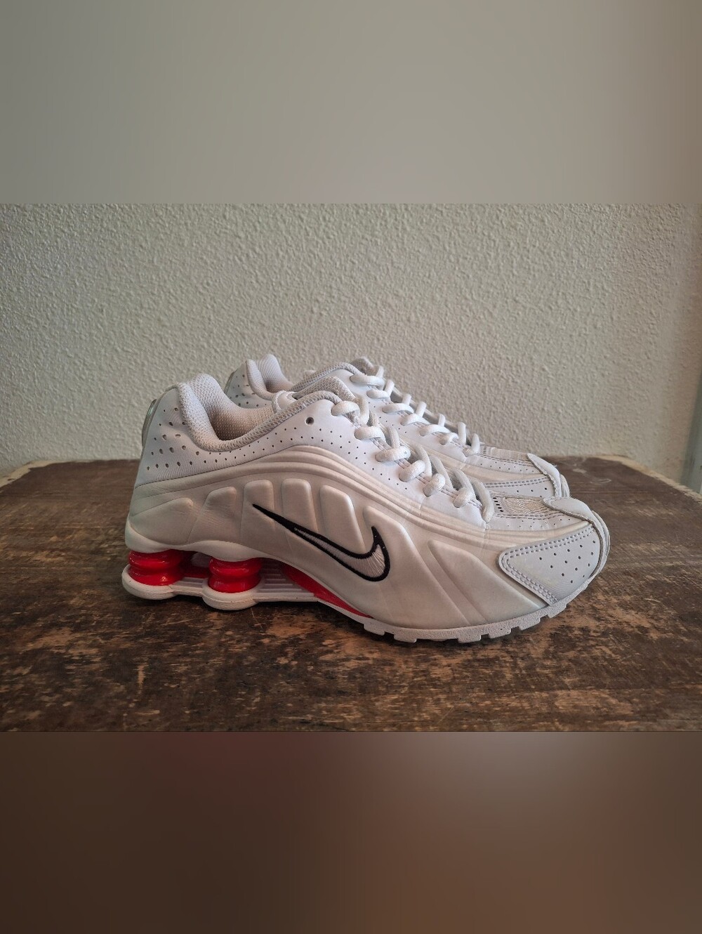 Nike Shox White Red